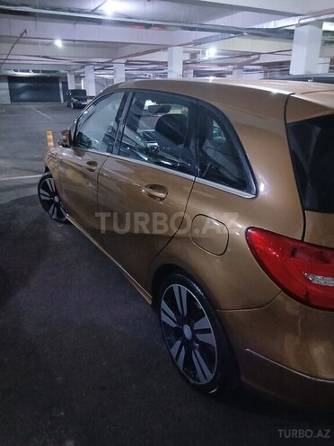 Mercedes B 200-9