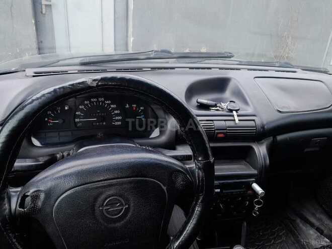 Opel Astra-2