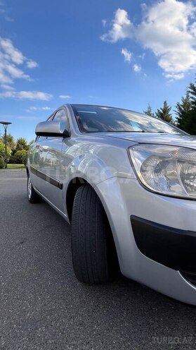 Kia Rio-10