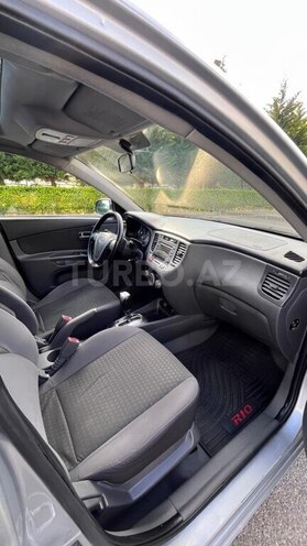 Kia Rio-14