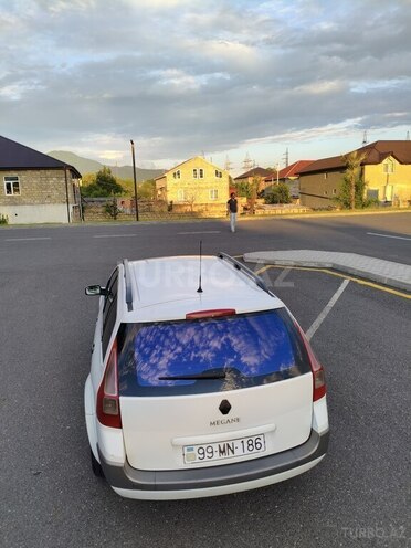 Renault Megane-6