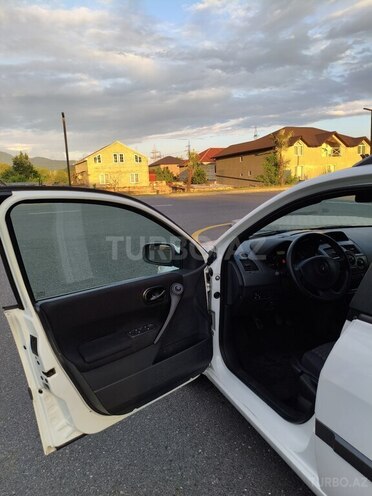 Renault Megane-7