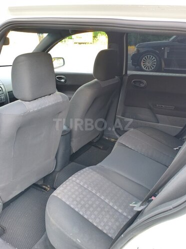 Renault Megane-10