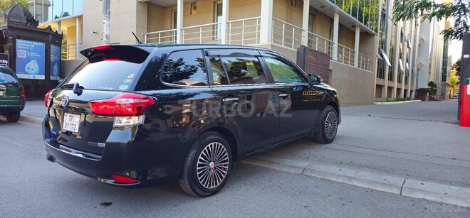 Toyota Corolla Fielder-4