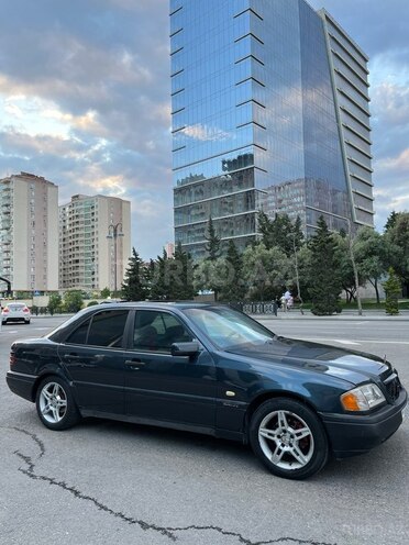 Mercedes C 200-7