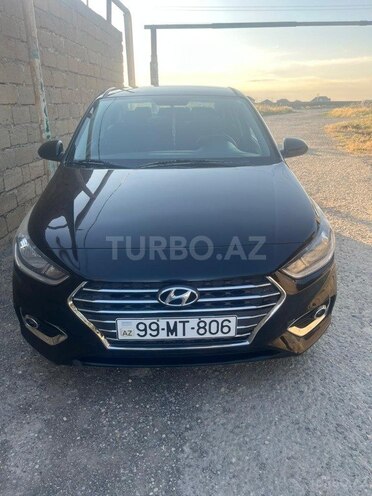 Hyundai Accent-1