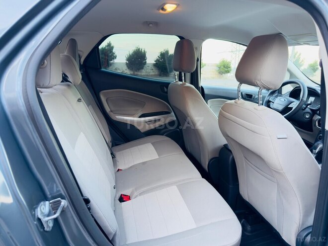 Ford Ecosport-8