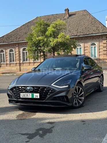 Hyundai Sonata-1