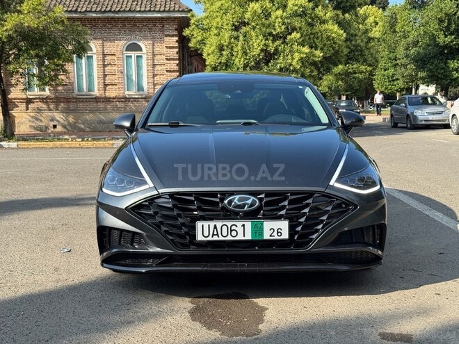 Hyundai Sonata-4