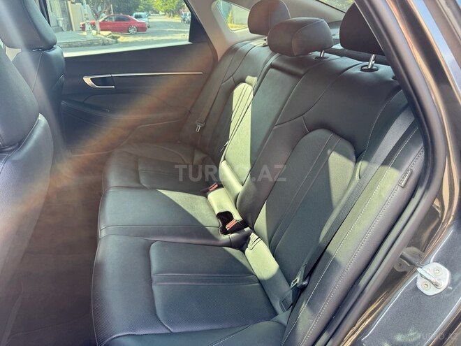 Hyundai Sonata-10