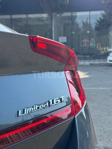 Hyundai Sonata-21