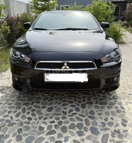 Mitsubishi Lancer-1