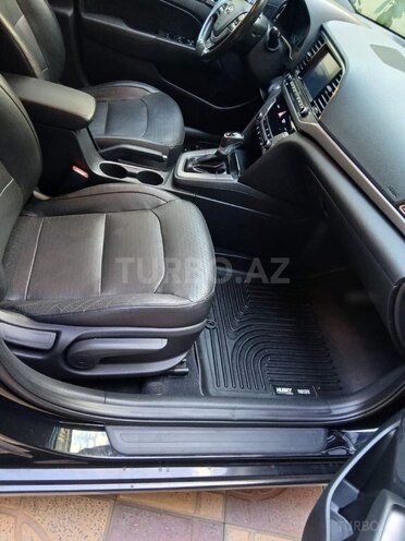 Hyundai Elantra-4