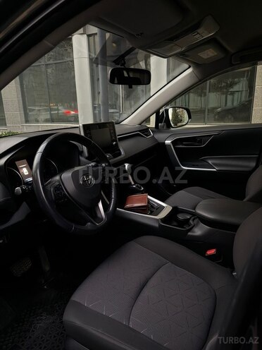 Toyota RAV4-6