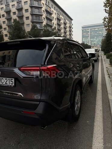 Toyota RAV4-5