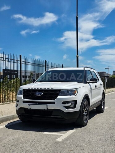 Ford Explorer-5