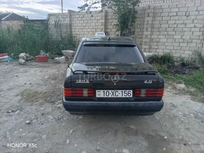 Mercedes 190-2