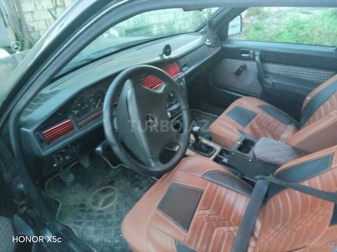 Mercedes 190-3