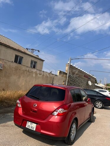 Nissan Tiida-5