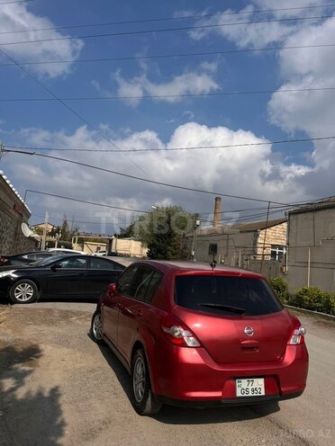 Nissan Tiida-4