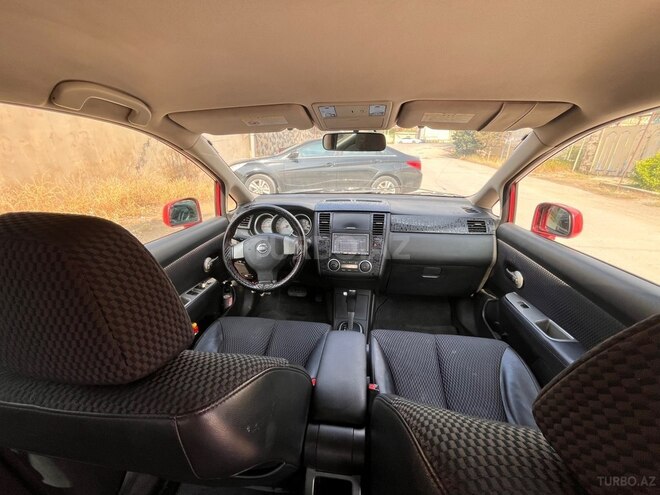 Nissan Tiida-9