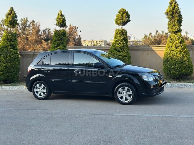 Kia Rio-6