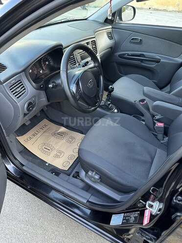 Kia Rio-9