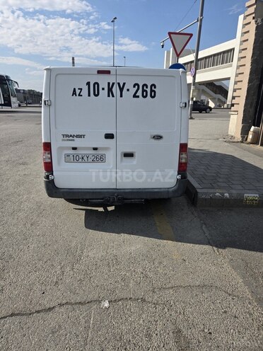 Ford Transit-3
