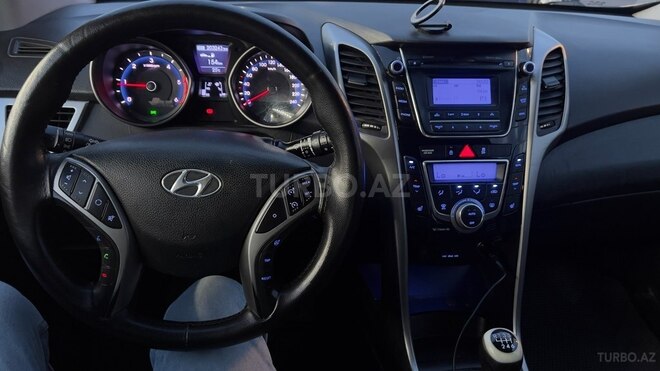 Hyundai i30-16