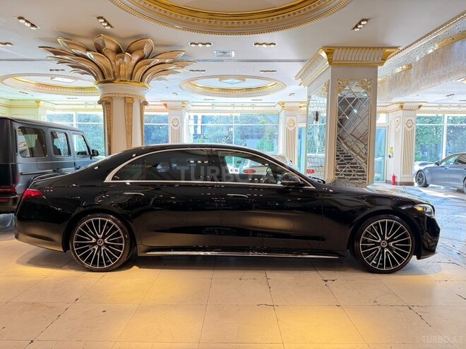 Mercedes S 500 4MATIC-3