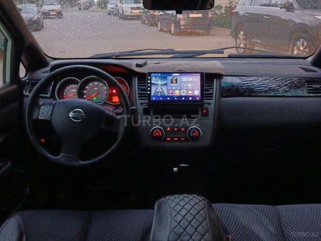 Nissan Tiida-6