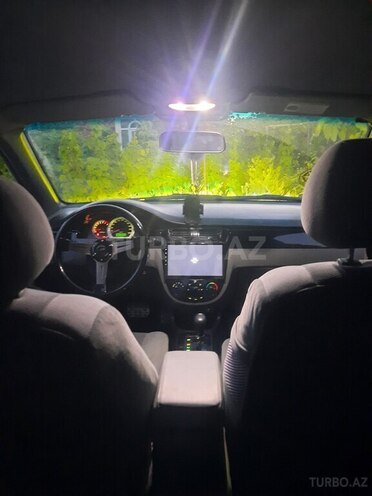 Chevrolet Lacetti-13