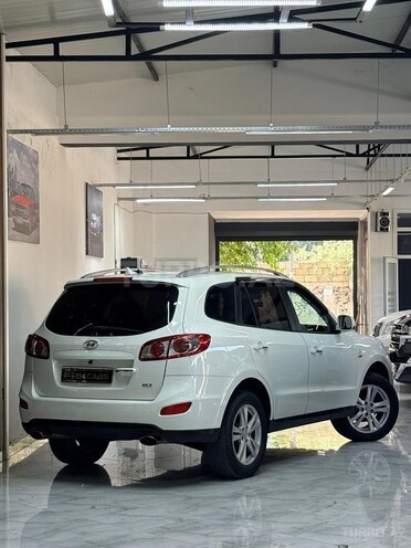 Hyundai Santa Fe-16