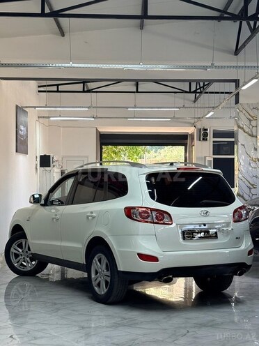 Hyundai Santa Fe-17