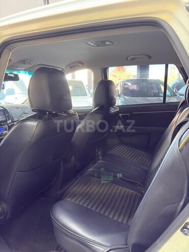 Hyundai Santa Fe-22