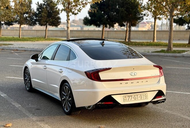 Hyundai Sonata-4