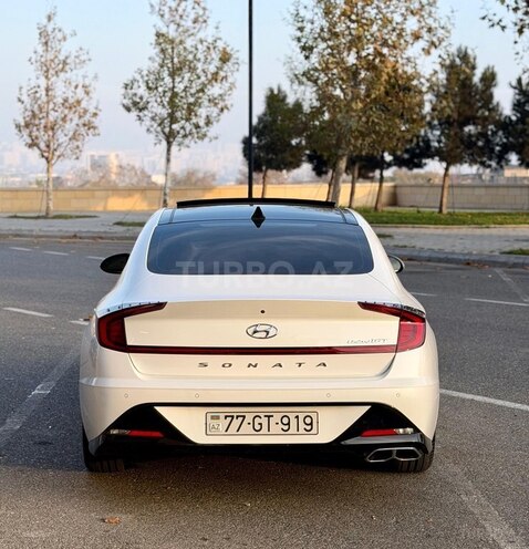 Hyundai Sonata-3