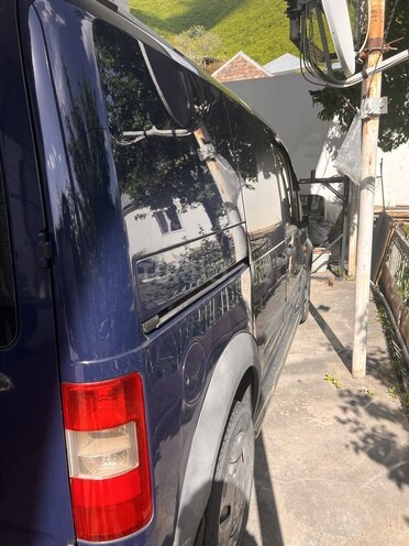 Ford Tourneo Connect-2