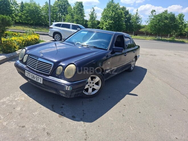 Mercedes E 220-2
