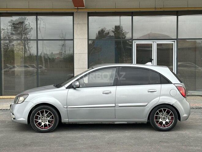 Kia Rio-5