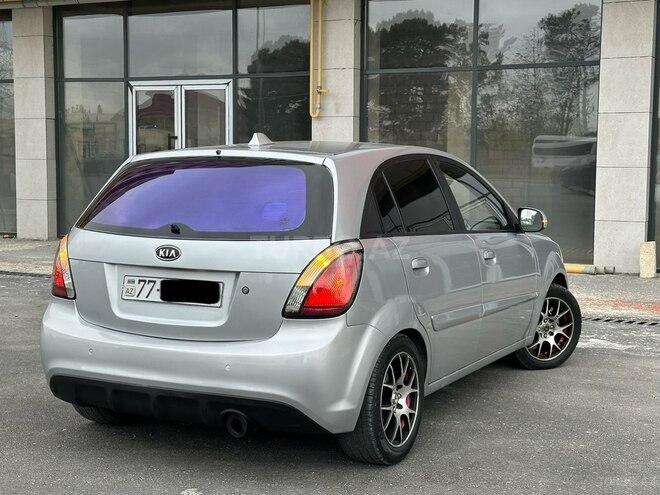 Kia Rio-4