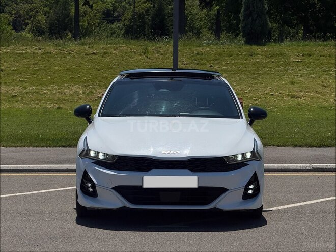 Kia K5-1