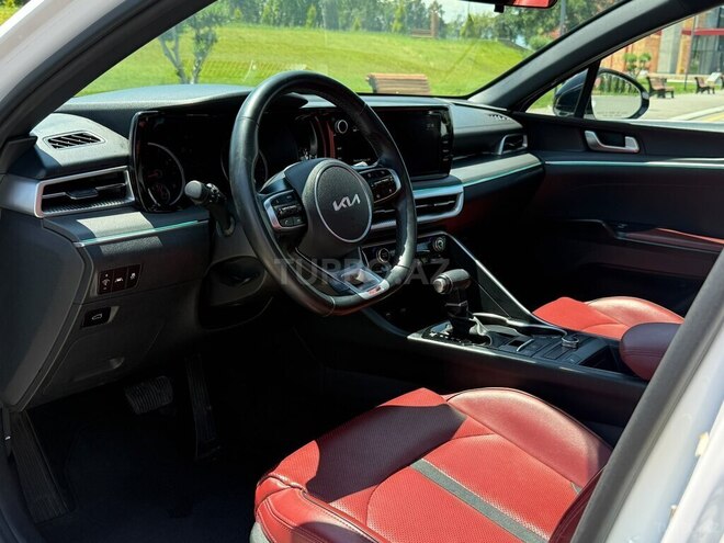 Kia K5-12
