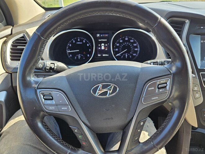 Hyundai Santa Fe-10
