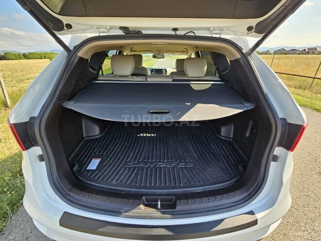 Hyundai Santa Fe-14