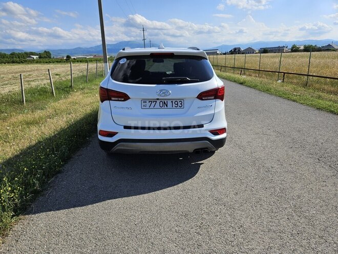 Hyundai Santa Fe-17