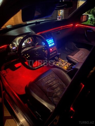 Mercedes E 240-7