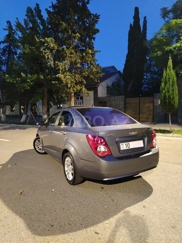 Chevrolet Aveo-5