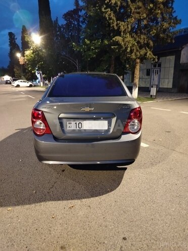 Chevrolet Aveo-6