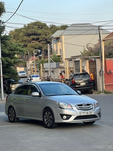 Hyundai Accent-3
